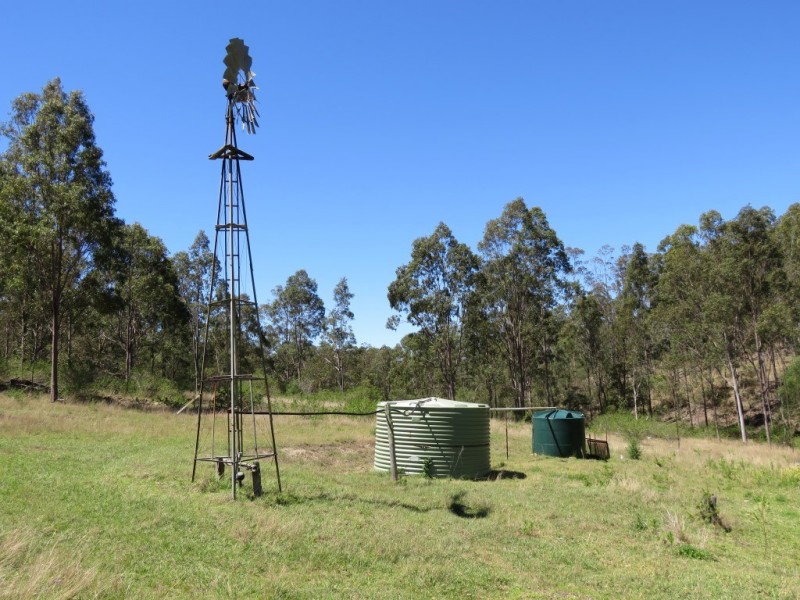 000 Brothers Road, Crows Nest QLD 4355