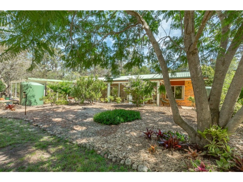 12 Pinnell Road, Crows Nest QLD 4355