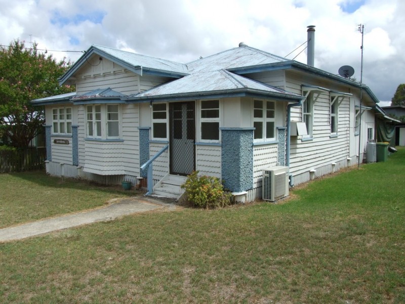 52 Charles Street, Crows Nest QLD 4355