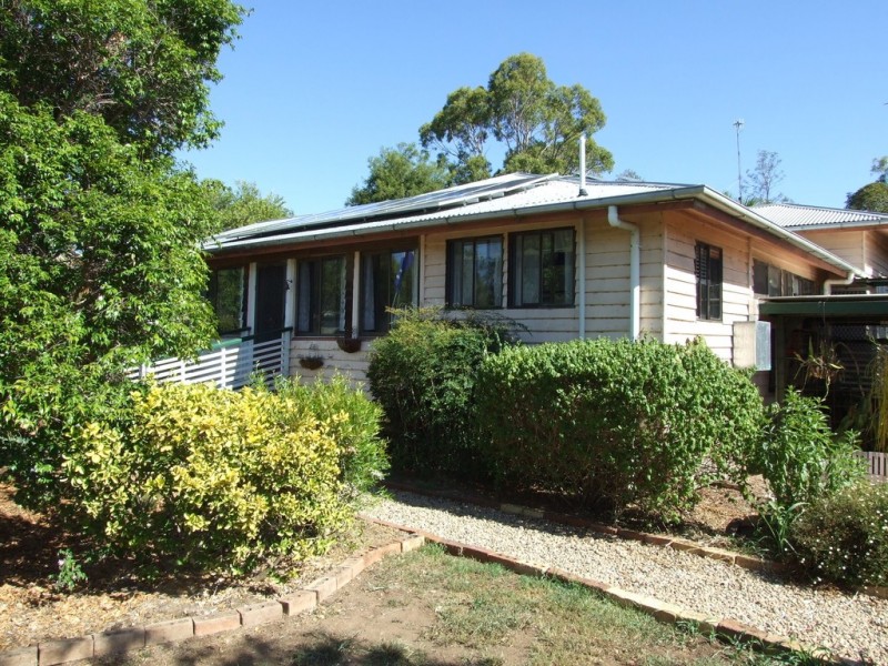 45 South Street, Crows Nest QLD 4355