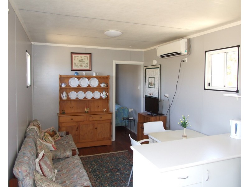 14 Devoncourt Road, Crows Nest QLD 4355