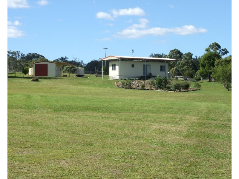 14 Devoncourt Road, Crows Nest QLD 4355