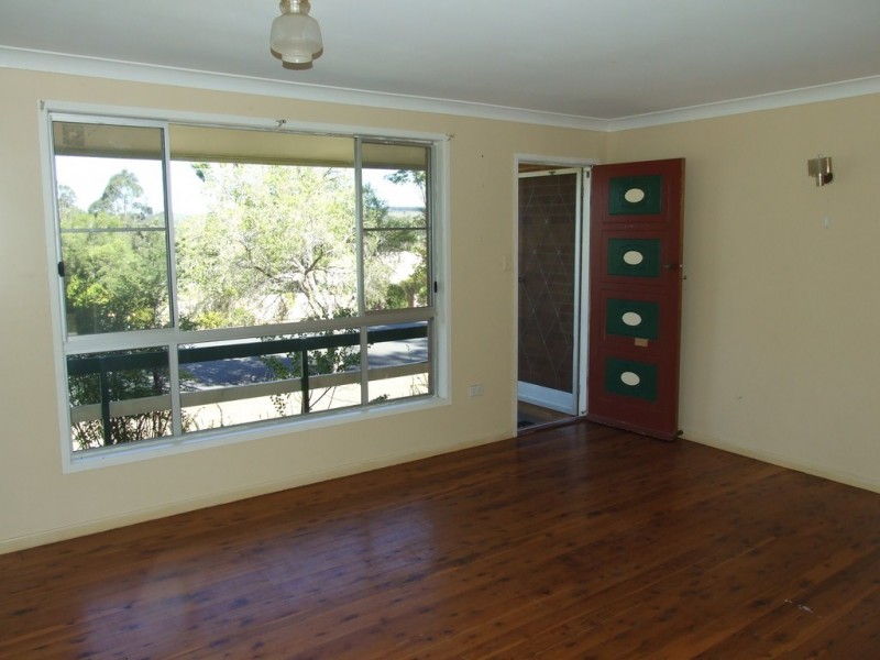 32 Railway Terrace, Crows Nest QLD 4355