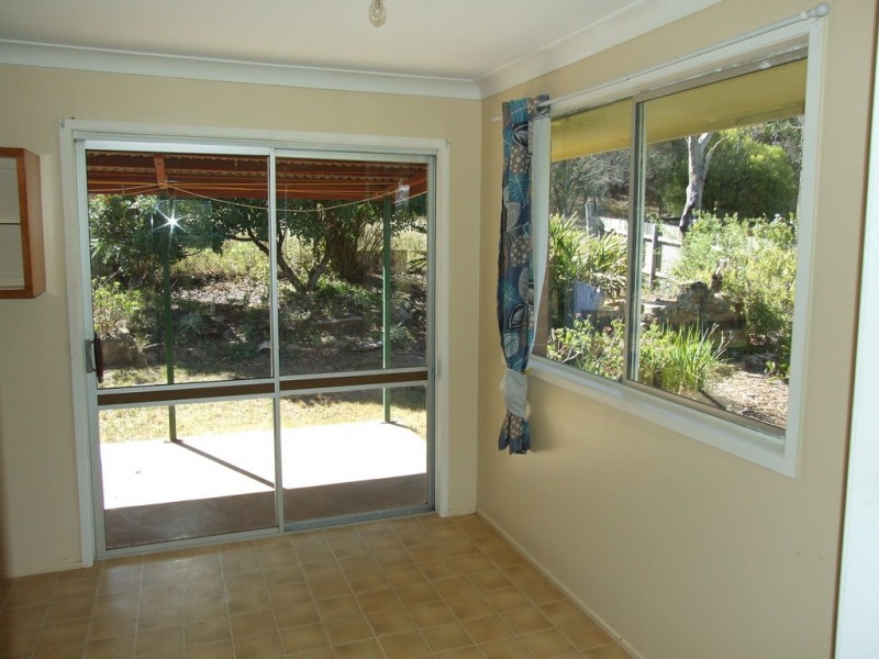32 Railway Terrace, Crows Nest QLD 4355