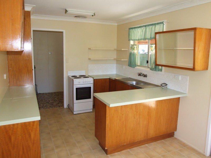 32 Railway Terrace, Crows Nest QLD 4355