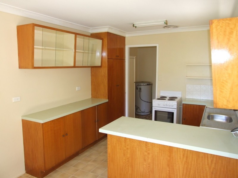 32 Railway Terrace, Crows Nest QLD 4355