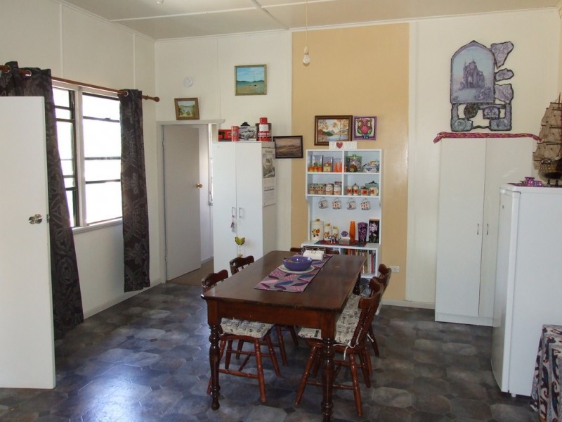 12 Littleton Street, Crows Nest QLD 4355