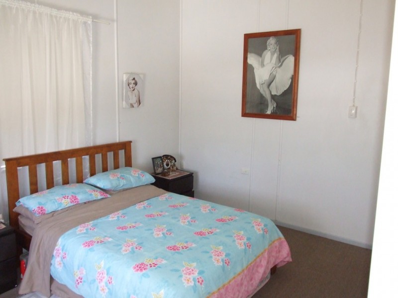 12 Littleton Street, Crows Nest QLD 4355