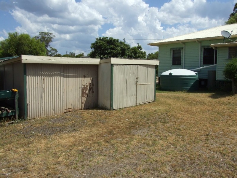 12 Littleton Street, Crows Nest QLD 4355