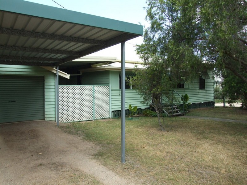 12 Littleton Street, Crows Nest QLD 4355