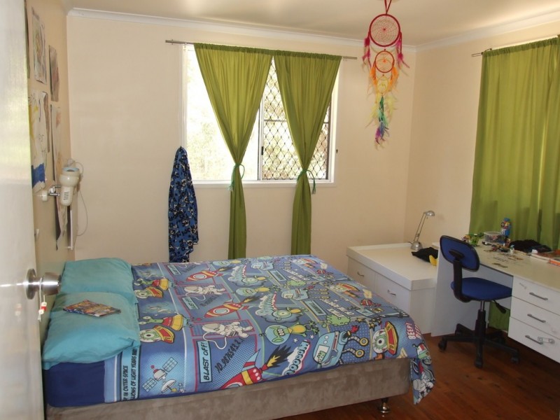 30 McErlean Road, Ravensbourne QLD 4352