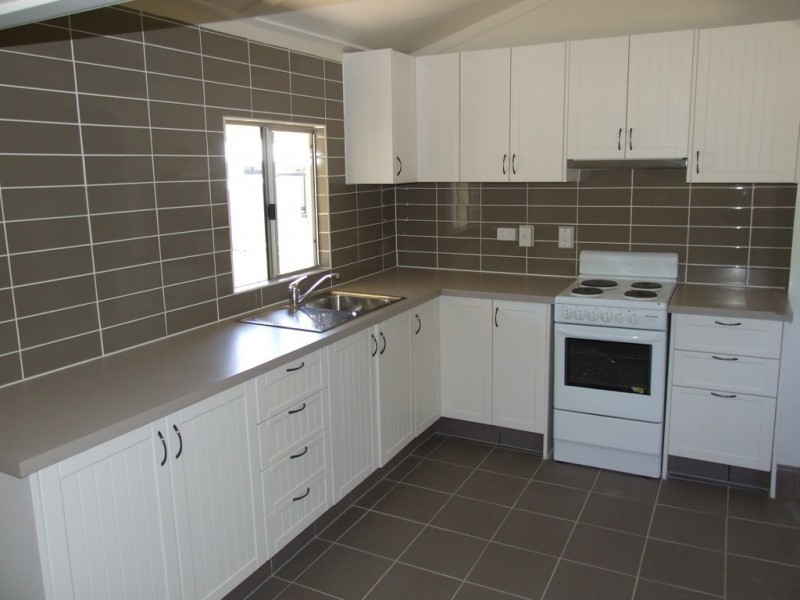 24 James Street, Crows Nest QLD 4355