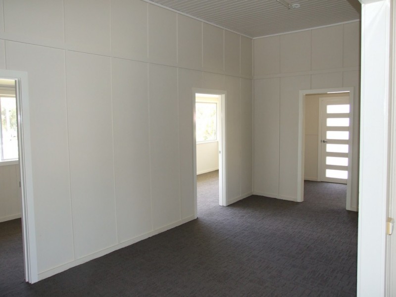 24 James Street, Crows Nest QLD 4355