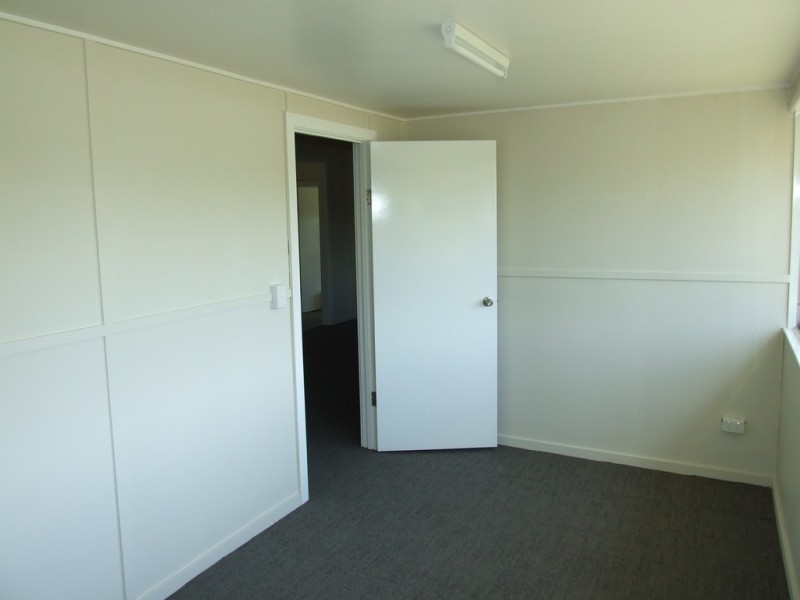 24 James Street, Crows Nest QLD 4355
