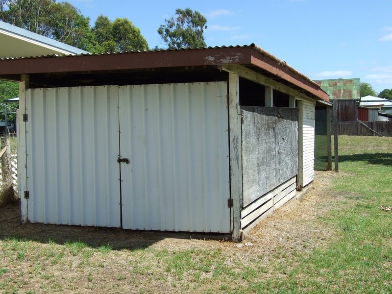 24 James Street, Crows Nest QLD 4355