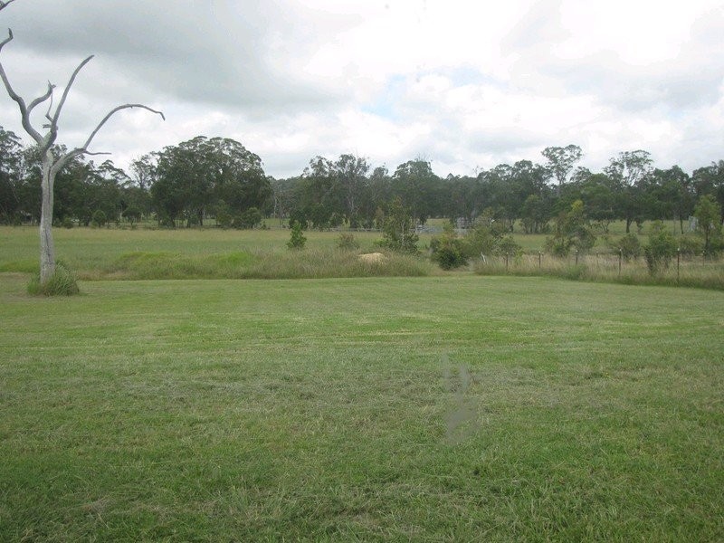 19 Parkland Drive, Crows Nest QLD 4355