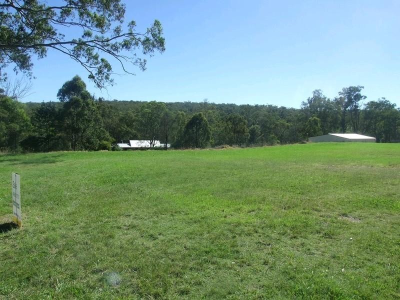 48 Dale Street, Crows Nest QLD 4355