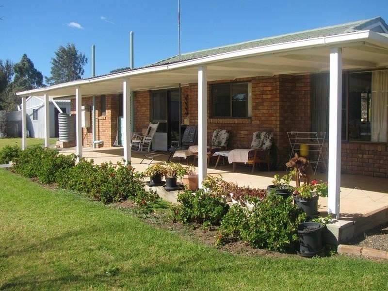 7265 New England Highway, Crows Nest QLD 4355