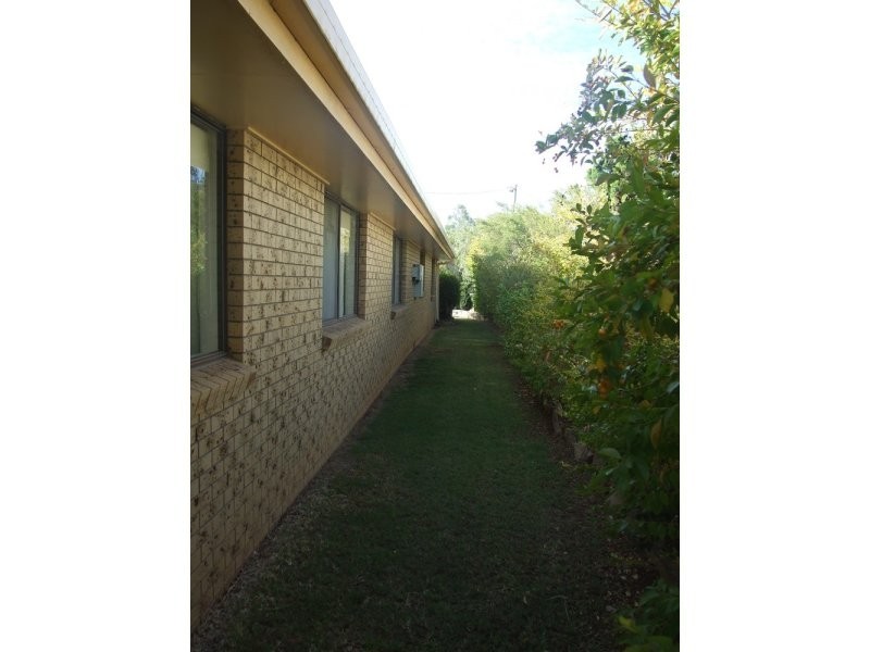 35 South Street, Crows Nest QLD 4355