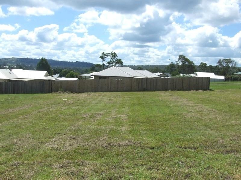 18 Naomi Drive, Crows Nest QLD 4355