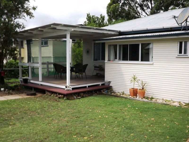 32 James Street, Crows Nest QLD 4355