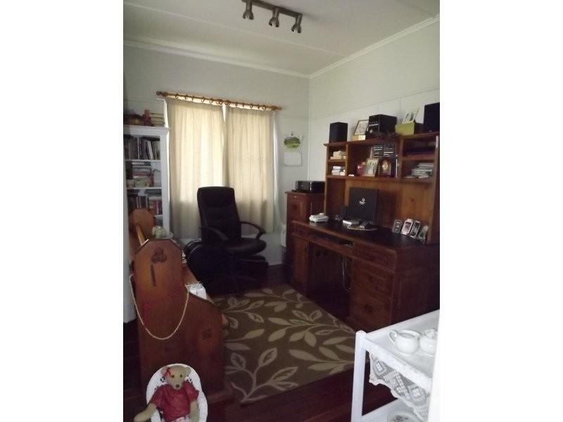 32 James Street, Crows Nest QLD 4355