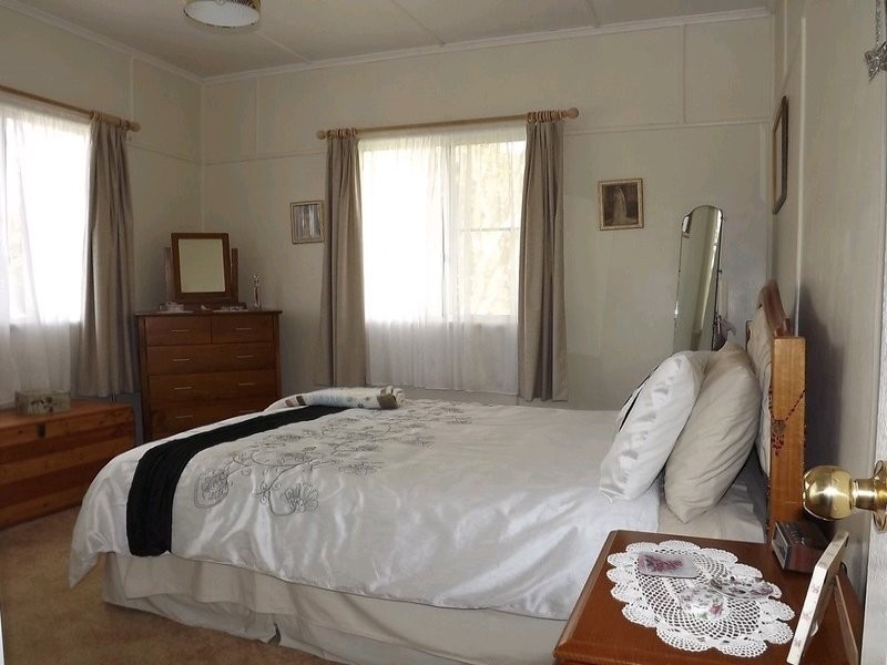 32 James Street, Crows Nest QLD 4355