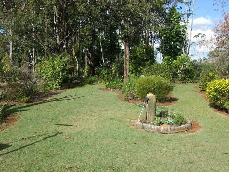 98 King Road, Blackbutt QLD 4306