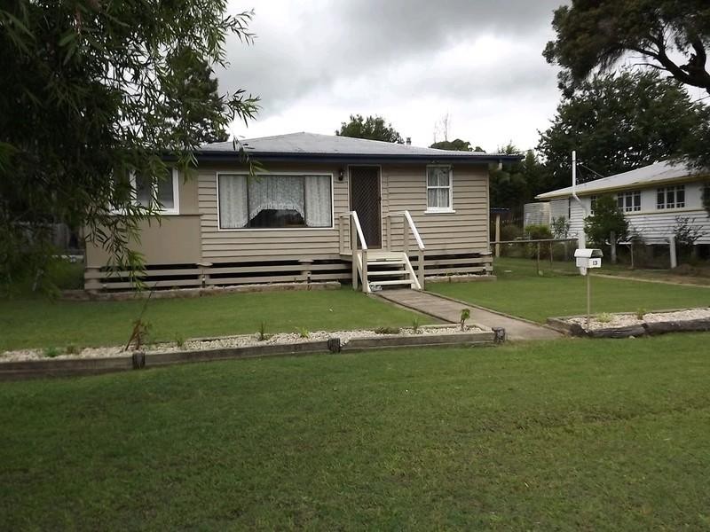 13 Short Street, Crows Nest QLD 4355