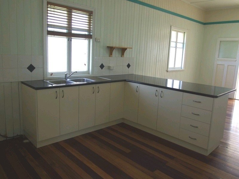 23 Park Road, Crows Nest QLD 4355