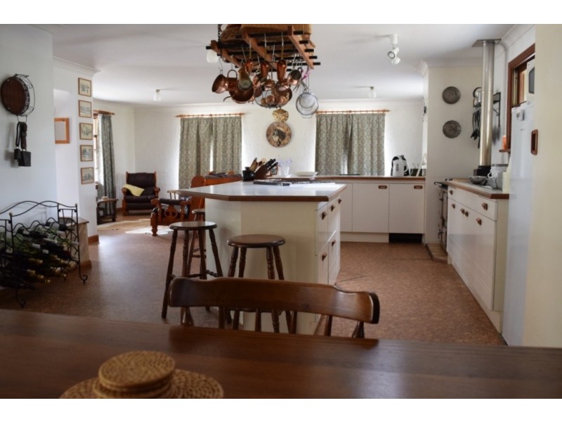 406 Brothers Road, Crows Nest QLD 4355