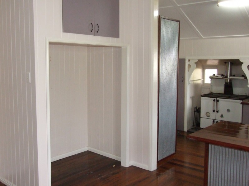 17 Grace Street, Crows Nest QLD 4355
