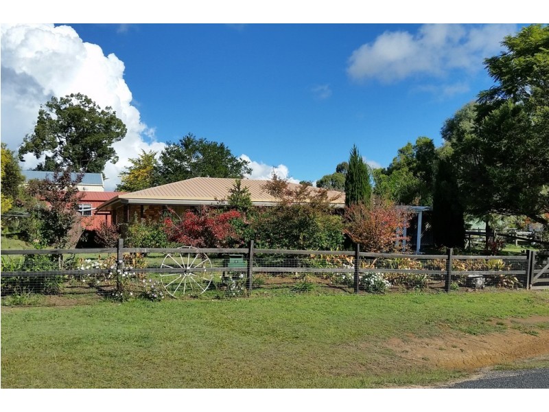 9 Hayden Street, Crows Nest QLD 4355