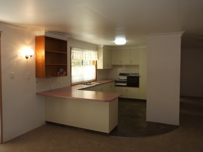 9 Hayden Street, Crows Nest QLD 4355