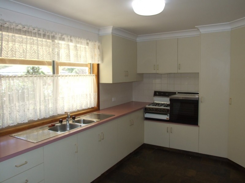 9 Hayden Street, Crows Nest QLD 4355