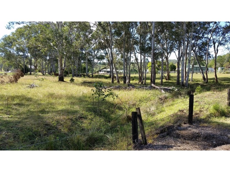 9 Hayden Street, Crows Nest QLD 4355