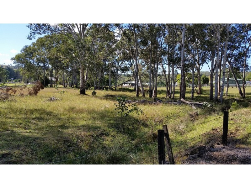 9 Hayden Street, Crows Nest QLD 4355