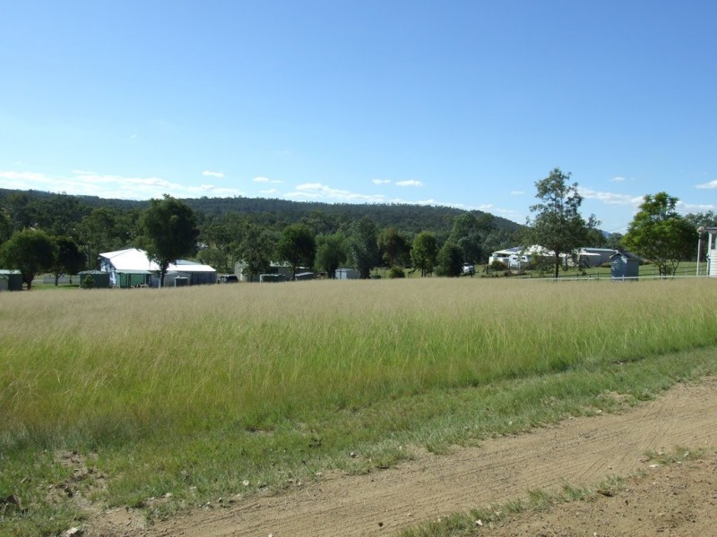 3 Flora Street, Cooyar QLD 4402