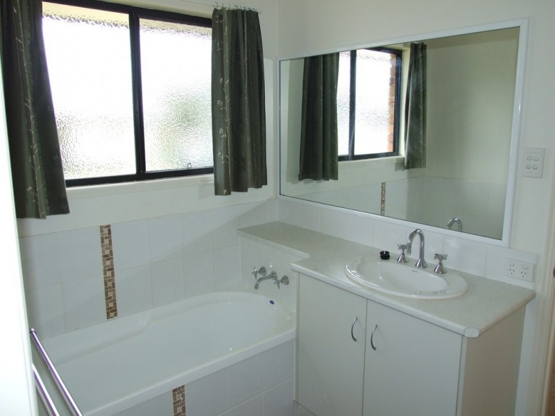 53a South Street, Crows Nest QLD 4355