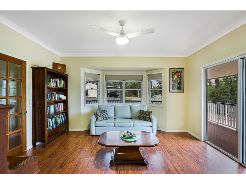 21 Sewell Road, Crows Nest QLD 4355