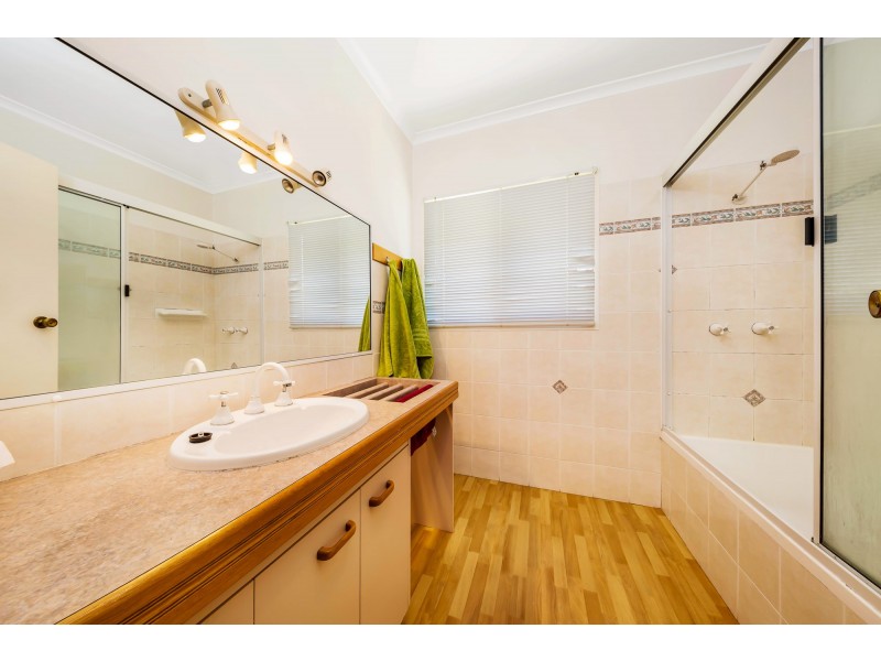 3 William Street, Crows Nest QLD 4355