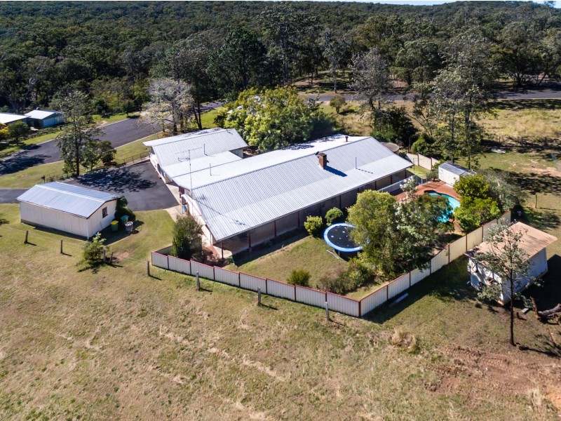 3 William Street, Crows Nest QLD 4355