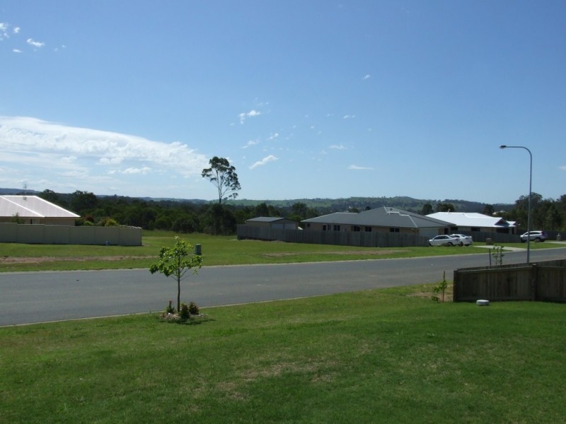 76 Naomi Drive, Crows Nest QLD 4355