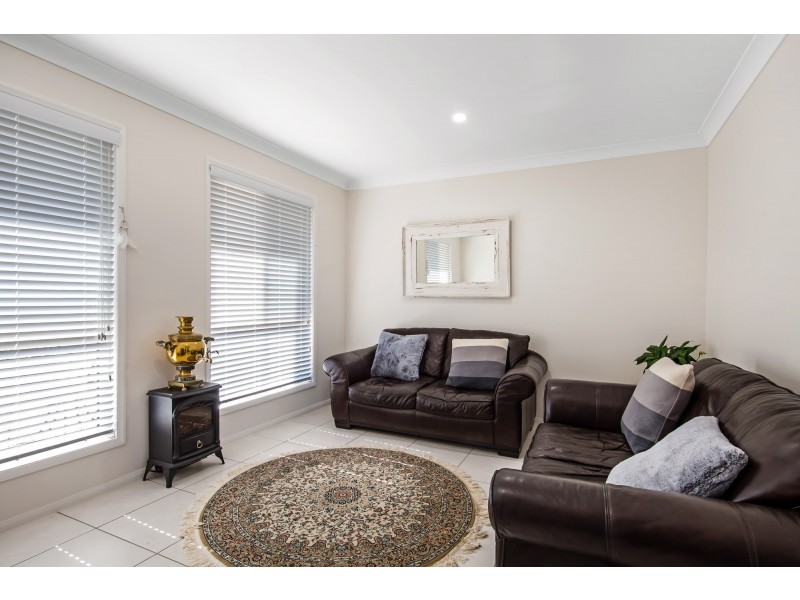 11 Cedarwood Drive, Crows Nest QLD 4355