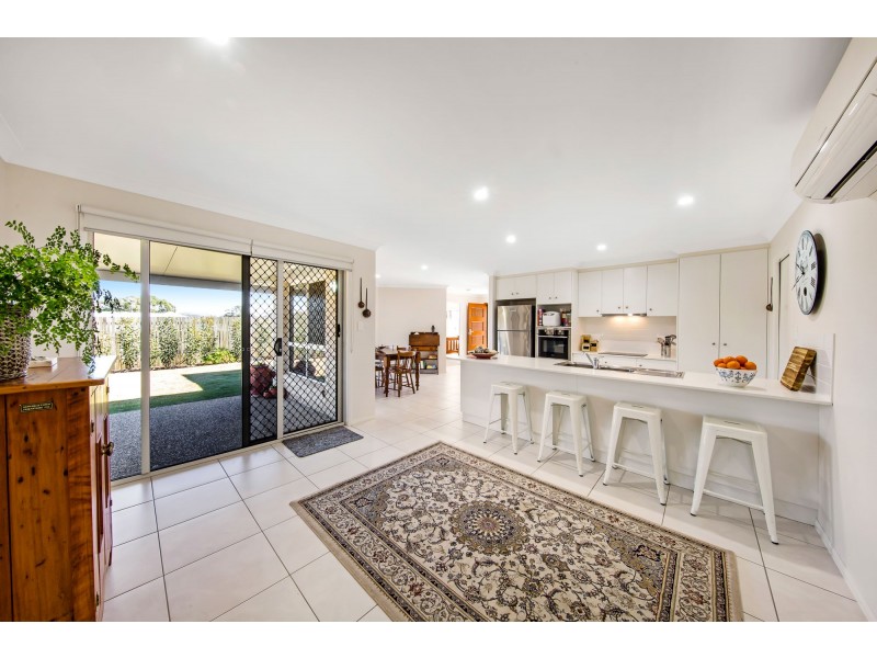 11 Cedarwood Drive, Crows Nest QLD 4355