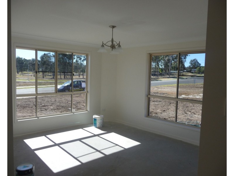 5 cedarwood drive, Crows Nest QLD 4355
