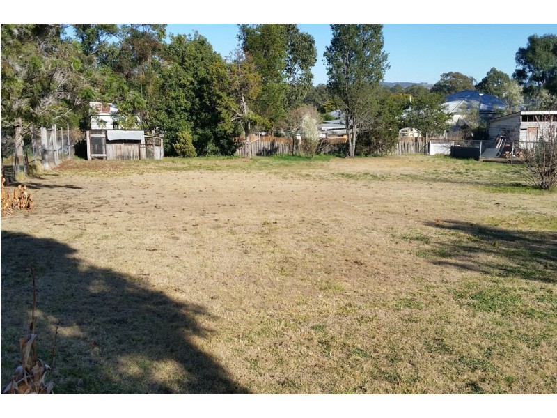 9 Dale Street, Crows Nest QLD 4355
