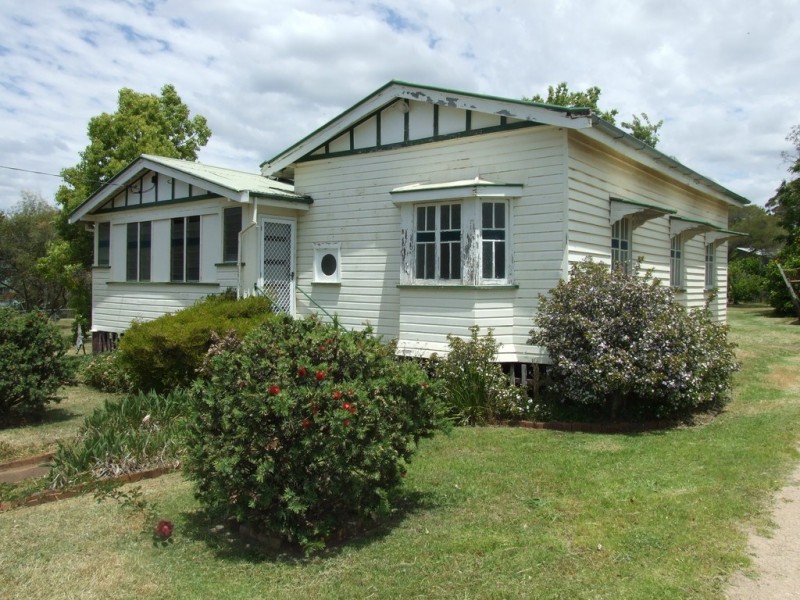 21 Grace Street, Crows Nest QLD 4355