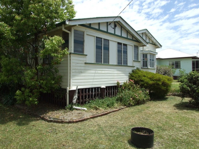 21 Grace Street, Crows Nest QLD 4355