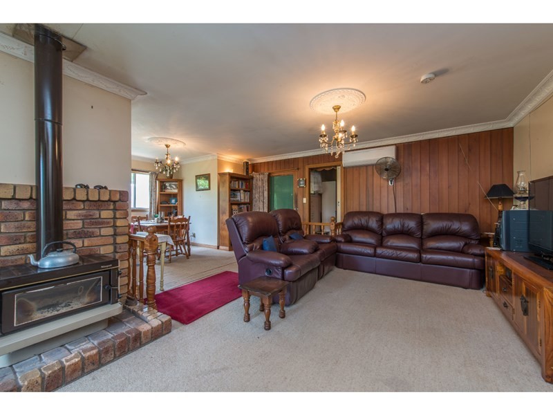 36 Mocatta Street, Goombungee QLD 4354